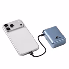 Immagine di Power bank da 10.000 mAh con ricarica rapida Power Delivery fino a 40 W e display TFT integrato