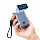 Immagine di Power bank da 10.000 mAh con ricarica rapida Power Delivery fino a 40 W e display TFT integrato