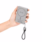 Immagine di Power bank da 10.000 mAh con ricarica wireless magnetica MagSafe fino a 15 W