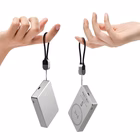 Immagine di Power bank da 10.000 mAh con ricarica wireless magnetica MagSafe fino a 15 W
