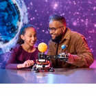 Immagine di Costruzioni LEGO Pianeta Terra e Luna in orbita 42179