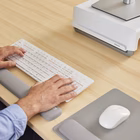 Immagine di Poggiapolsi da tastiera FELLOWES Breyta con microban colore grigio