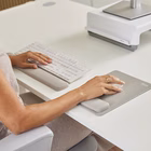 Immagine di Poggiapolsi da tastiera FELLOWES Breyta con microban colore sabbia