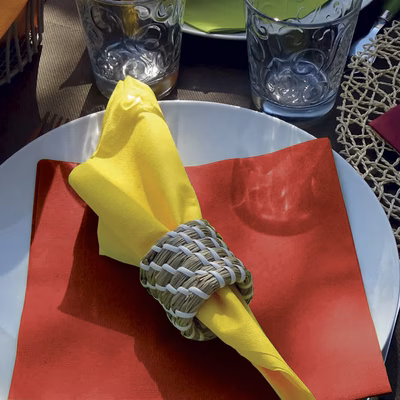 Immagine di Tovagliolo Airlaid in carta a secco MCR 40x40 Dry colore bordeaux 50 pezzi