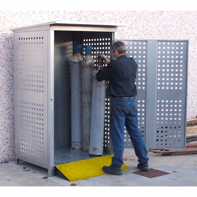 Immagine di Armadio metallico per 12 bombole gas compresso litri 50 CARVEL cm120x95x210 gr (trasporto escluso)