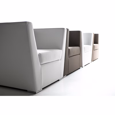 Immagine di Poltrona DOUBLE aperta ecopelle bianca