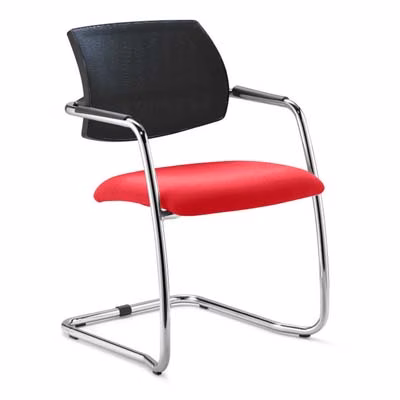 Immagine di Sedia visitatore ELICA SYSTEM su slitta schienale nero sedile rosoo