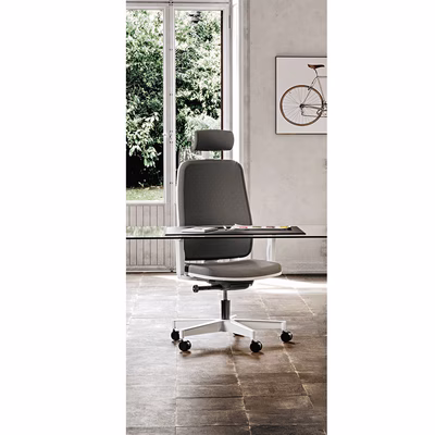 Immagine di Sedia operativa WIN con poggiatesta struttura bianca schienale imbottito grigio