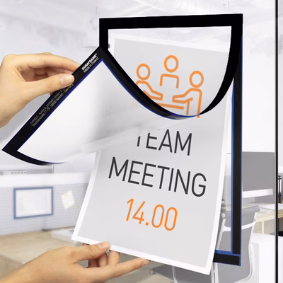 Immagine di Cornice adesiva DURABLE DURAFRAME 23,5x32 nero